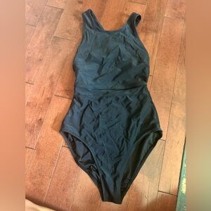 NWOT Old Navy Women's Black One-Piece Swimsuit